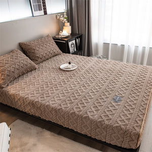 Pineapple Fleece Fitted Sheet - Coffee