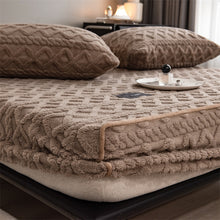 Load image into Gallery viewer, Pineapple Fleece Fitted Sheet - Coffee