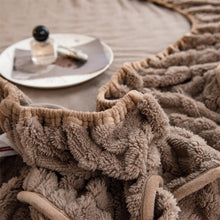 Load image into Gallery viewer, Pineapple Fleece Fitted Sheet - Coffee