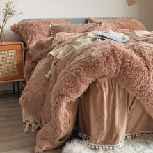 Load image into Gallery viewer, Fluffy Faux Mink &amp; Velvet Fleece Quilt Cover Set - Soft Tan