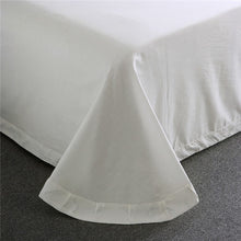Load image into Gallery viewer, Luxury 100% Cotton Clipping Diamond 4pcs Bedding Set - White
