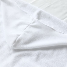Load image into Gallery viewer, Jasmin Hooded Towel