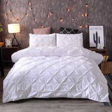 Load image into Gallery viewer, Diamond Pintuck Quilt Cover Set