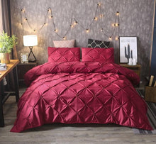Load image into Gallery viewer, Diamond Pintuck Quilt Cover Set