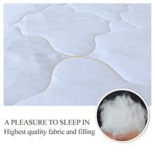 Load image into Gallery viewer, Leopard Summer Coverlet