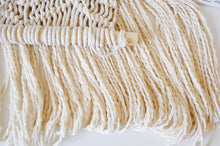 Load image into Gallery viewer, Macrame Wall Art Tapestry