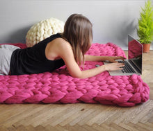 Load image into Gallery viewer, Hand Knitted Throw