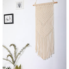 Load image into Gallery viewer, Macrame Hearts