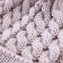 Load image into Gallery viewer, 2pcs set Pom Pom Mother and Baby Knitted Hats
