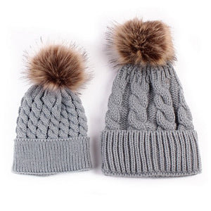 2pcs set Pom Pom Mother and Baby Knitted Hats