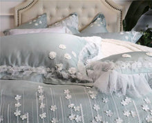 Load image into Gallery viewer, Floret Bedding Set - Egyptian Cotton