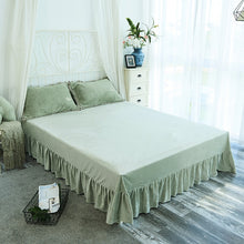 Load image into Gallery viewer, Tassels Faux Lambswool Velvet Bed Set