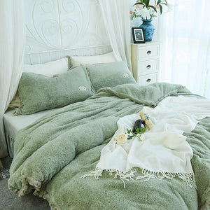 Tassels Faux Lambswool Velvet Bed Set