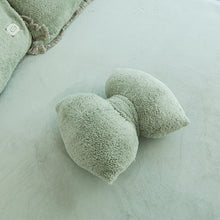 Load image into Gallery viewer, Tassels Faux Lambswool Velvet Bed Set