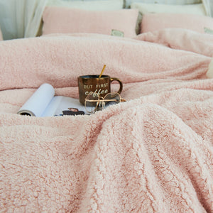 Tassels Faux Lambswool Velvet Bed Set