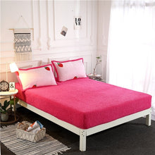 Load image into Gallery viewer, Faux Lambswool Fleece  Fitted Bed Sheet