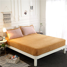 Load image into Gallery viewer, Faux Lambswool Fleece  Fitted Bed Sheet