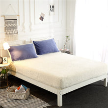 Load image into Gallery viewer, Faux Lambswool Fleece  Fitted Bed Sheet