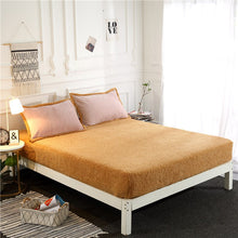 Load image into Gallery viewer, Faux Lambswool Fleece  Fitted Bed Sheet