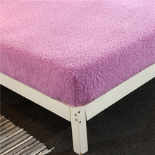 Load image into Gallery viewer, Faux Lambswool Fleece  Fitted Bed Sheet
