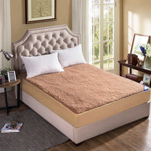 Load image into Gallery viewer, 100% Wool Quilted Mattress Topper